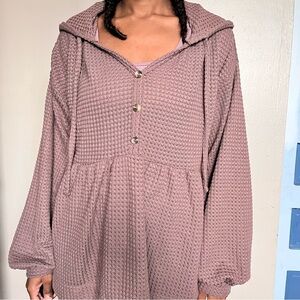 Brown babydoll puff sleeve hooded henley top